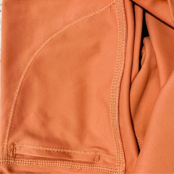 LULULEMON Sz 6 Align High Waisted 7/8 Length Super Soft Leggings - Picture 7 of 8